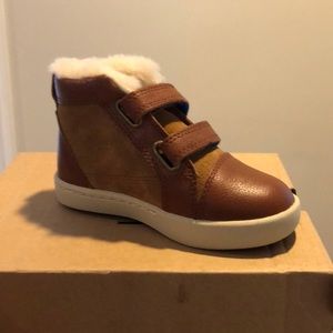 NIB TODDLER 8 UGG Rennon High Top Sneaker